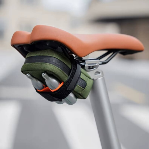 自転車用サドル下ポーチ — 軽量、耐久性があり、取り付けが簡単 